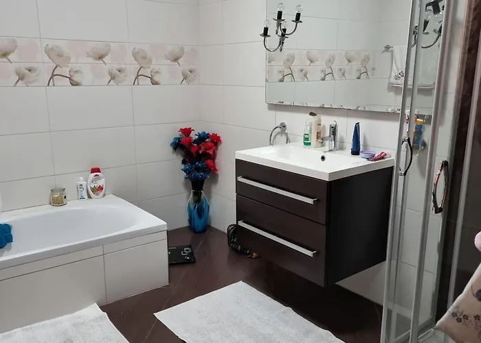 Luqa Rooms Gazde/Camere de închiriat Luqa